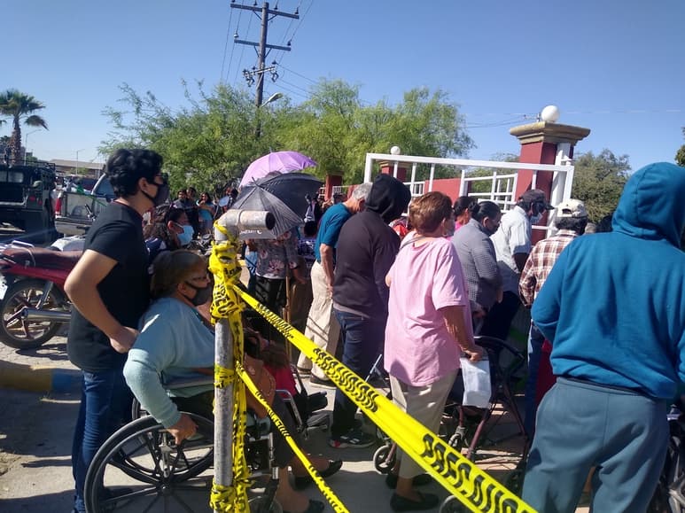 Ayer se concluyó con la jornada de vacunación de los adultos mayores de más 60 años, aunque se registraron algunos altercados. (EL SIGLO DE TORREÓN)