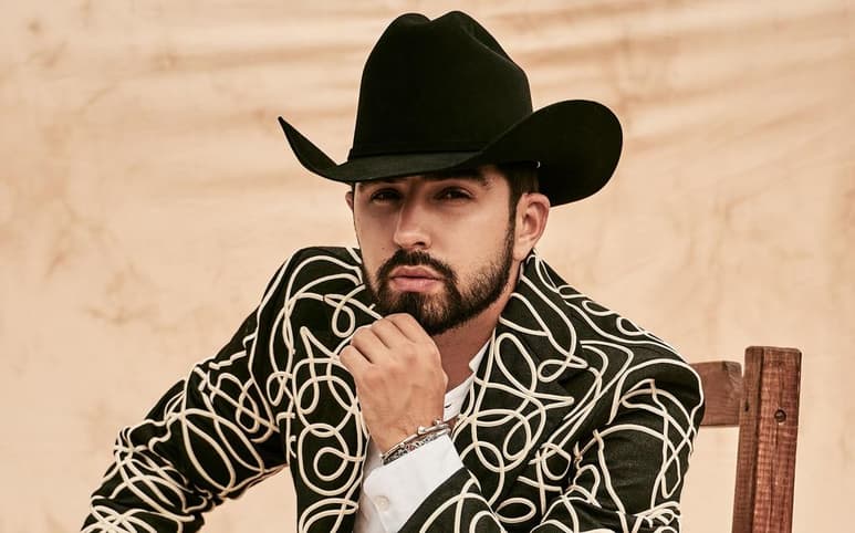 Hogareño y soñador es como el cantante mexicano Joss Favela se define. El también compositor y productor ha dedicado su vida a perseguir la meta de tener un lugar en la industria musical y lo ha logrado. (ARCHIVO)