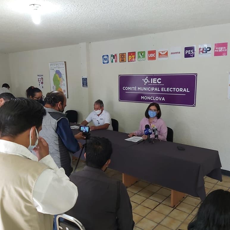 El debate será el domingo dos de mayos próximo a las 11 de la mañana y será transmitido por los canales y redes sociales del IEC, y convocó a los ciudadanos a que lo vean.