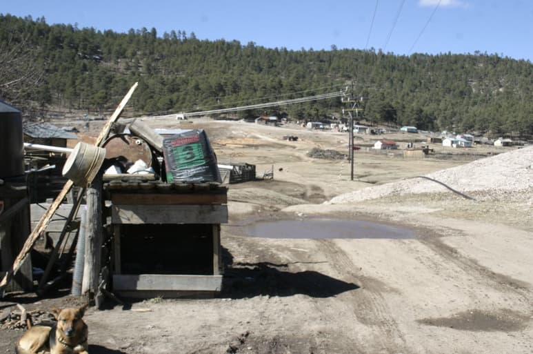 La Conagua informó la caída de lluvia moderada con intervalos de nieve y aguanieve en la zona de La Rosilla, en Guanaceví. (EL SIGLO DE TORREÓN) 