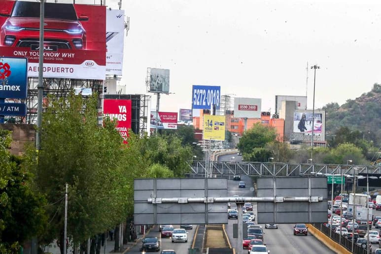 El pleno de la Cámara de Diputados avaló la noche de este viernes –sin cambios- una minuta del Senado de la República, presentada por el coordinador de Morena, Ricardo Monreal, para expedir la Ley de Transparencia, Prevención y Combate de Prácticas Indebidas en Materia de Contratación de Publicidad que busca acabar con el 'doble' cobro que hacen las agencias de publicidad en la contratación de anuncios. (ARCHIVO)