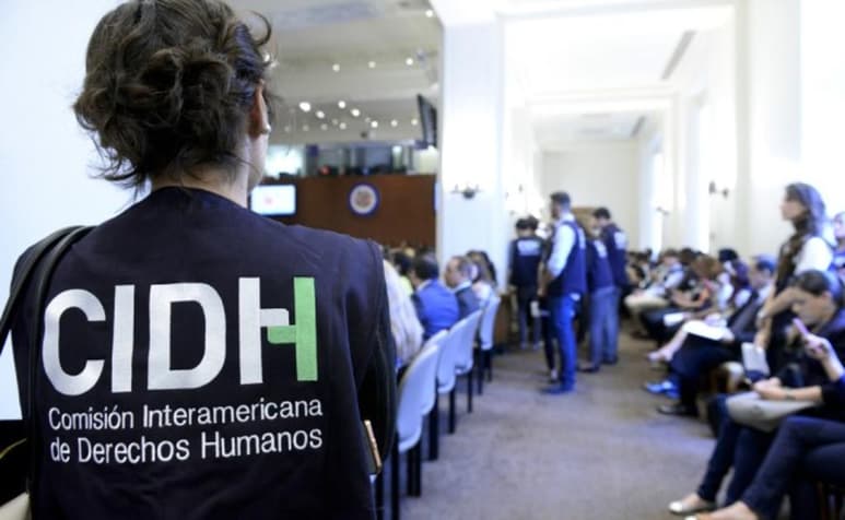 Familiares de los 11 detenidos por el presunto asesinato de 12 personas en el municipio de Las Choapas, Veracruz, en enero de este año, anunciaron que llevaran el caso ante la Comisión Interamericana de Derechos Humanos (CIDH), por presunta fabricación de pruebas y violaciones a sus derechos humanos, por parte de la Fiscalía General de Justicia de Veracruz. (ARCHIVO)