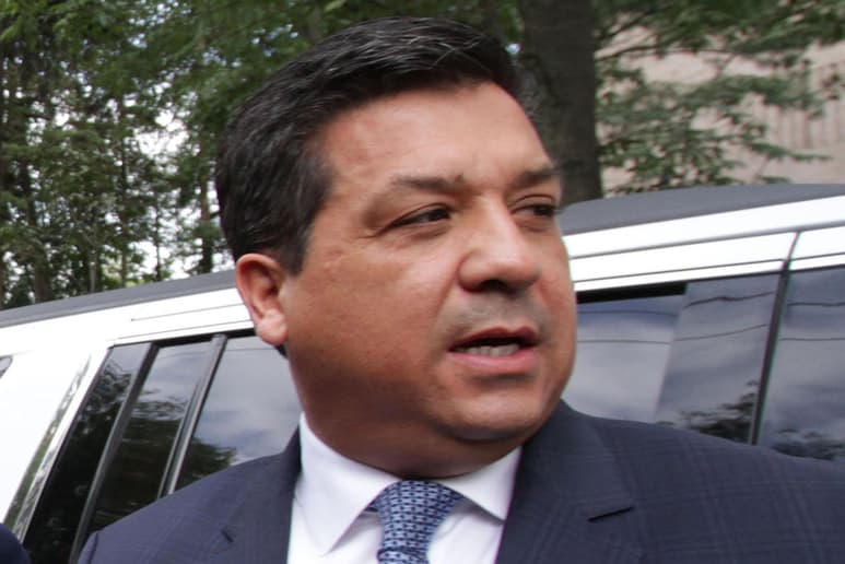 En Ciudad Victoria se alista para iniciar una mega caravana de vehículos en apoyo al gobernador Francisco García Cabeza de Vaca. (ARCHIVO)