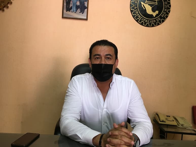 El secretario general de la CTM, Raúl Ruelas, indicó que ha sido mínima la reducción de personal. (FABIOLA P. CANEDO)