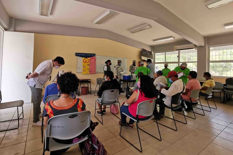 Se espera alcanzar la vacunación del total de docentes activos y personal del sector educativo para el inicio de las clases presenciales. (EL SIGLO DE TORREÓN)