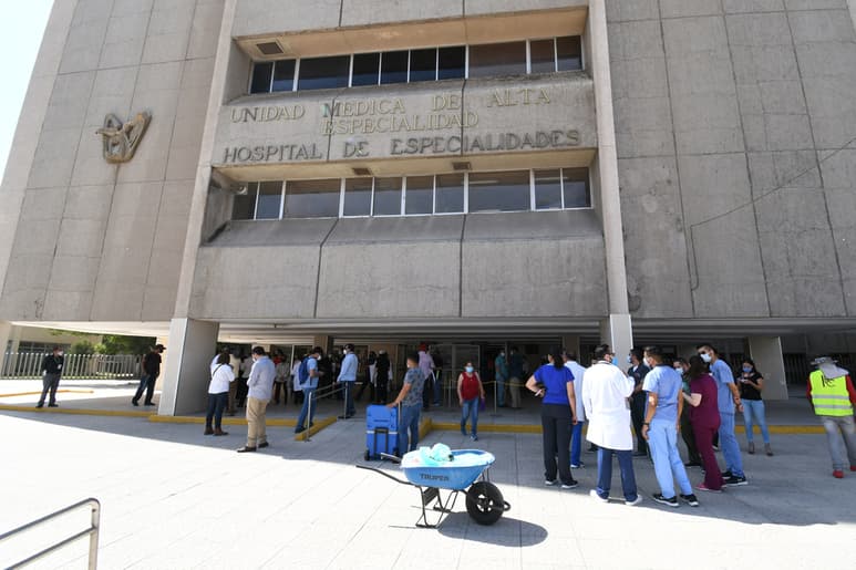 En pandemia en el 2020, las quejas continuaron contra IMSS.