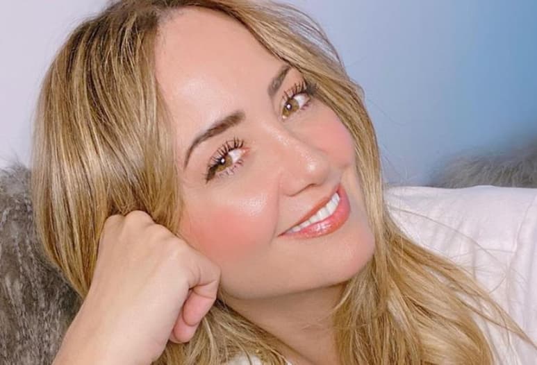 La actriz compartió una serie de fotografías donde se le ve disfrutar de la playa con su familia (@ANDREALEGARRETA)