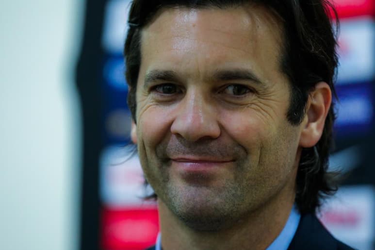 Santiago Solari, en su primera temporada al frente de las Águilas, igualó la segunda mejor marca del equipo y superó el mejor torneo de Miguel Herrera como técnico azulcrema. (ESPECIAL)