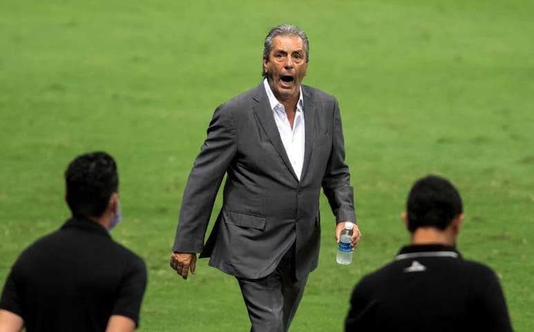 La Directiva de Mazatlán F.C. informó que Tomás Boy dejará la Dirección Técnica del primer equipo. (ARCHIVO)