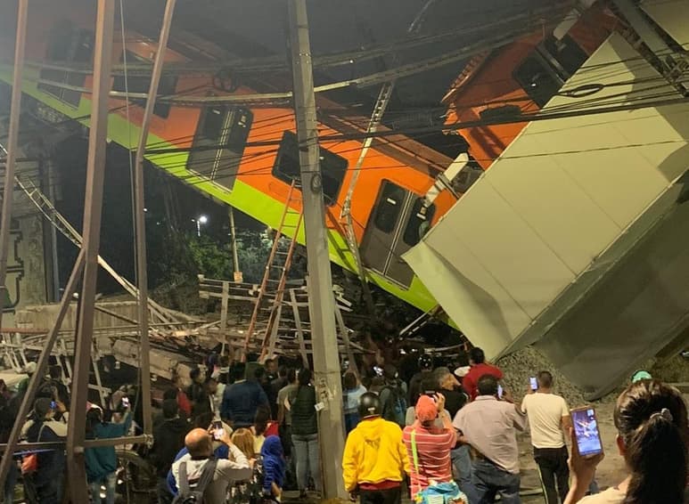 La noche de hoy colapsó la línea 12 del Metro elevado en la Ciudad de México. (TWITTER)