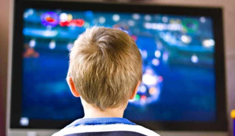 Abril de 2020, el mes con más consumo de televisión en niños. (EFE)