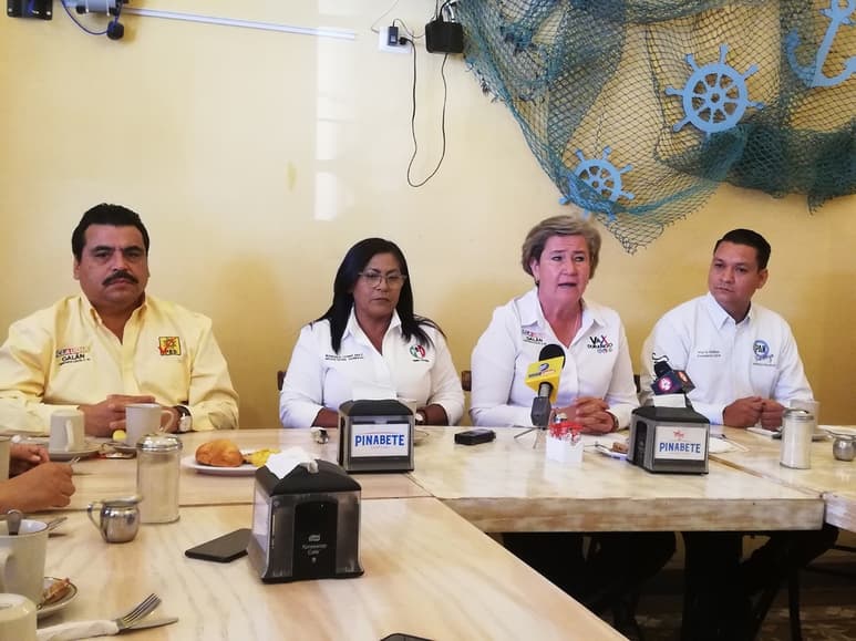 Representantes de la coalición Va por Durango, del PRI, PAN y PRD, charlaron en rueda de prensa.