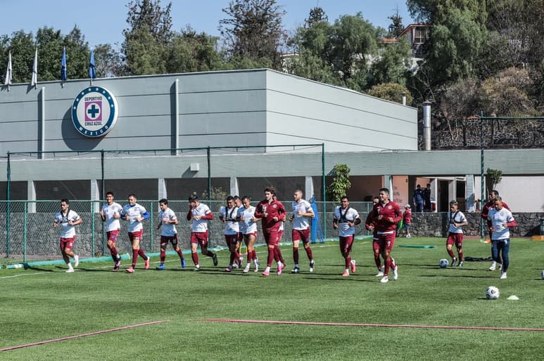 Cruz Azul sostuvo ayer un entrenamiento en 'La Noria'. (CORTESÍA)