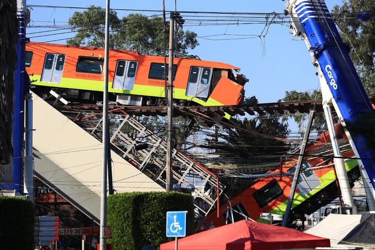 La Línea 12, conocida como la 'dorada', cuenta con 20 estaciones y era la joya de la corona del Metro capitalino, un sistema de transporte con más de 50 años de historia y a menudo tachado de obsoleto. (EFE)