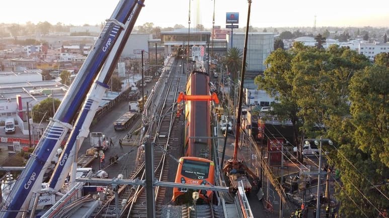 A las 22:24 horas del lunes 3 de abril de 2021, la trabe de la estructura de la Línea 12 del Metro colapsó entre las estaciones Olivos y Tezonco, lo que hasta el momento ha dejado 23 muertos y 79 heridos, según información oficial del gobierno de la ciudad de México.
(EFE)