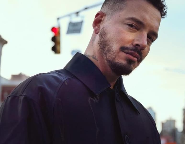 'Han sido unos días muy difíciles, muy tristes, llenos de mucha tristeza', reflexiona el cantante J Balvin en el marco de las protestas que se han desarrollado en su país, Colombia. (Especial)