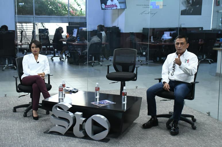 Valeria López Luévanos, de Morena, y Miguel Ángel Ramírez López, de la coalición PRI y PRD, quienes compiten por la alcaldía de Matamoros, participaron en el foro de El Siglo y respondieron a las preguntas realizadas por los ciudadanos de este municipio. (FERNANDO COMPEÁN)