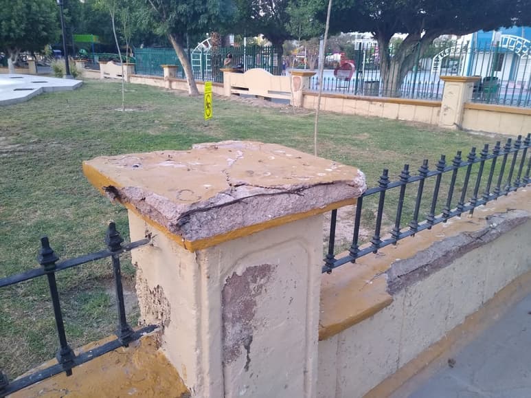 En un recorrido se verificó que existen diversas áreas con afectaciones en este espacio público. (ROBERTO ITURRIAGA)