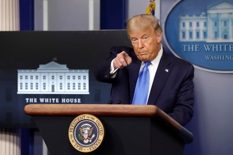 El expresidente de EUA Donald Trump agradeció este viernes el cierre de un caso en su contra por el pago oculto de 130,000 dólares a una actriz de películas pornográficas durante la campaña electoral de 2016, de la que salió victorioso frente a la demócrata Hillary Clinton. (ARCHIVO) 