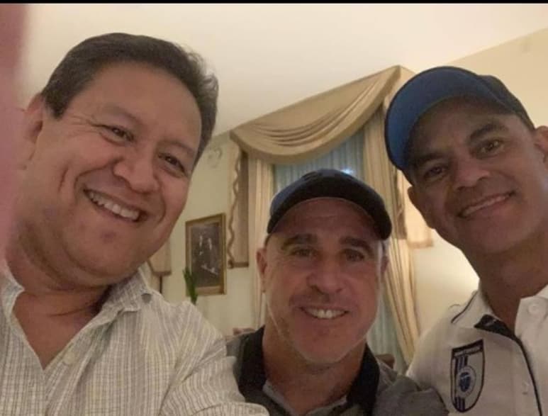 Rodrigo “Pony” Ruiz, quien visitó este viernes el foro de Siglo TV, sorprendió en redes sociales al aparecer junto a Héctor “Pity” Altamirano, otro ídolo de la afición del Santos Laguna.