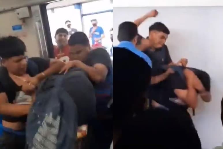 Los jóvenes continuaron peleando después de que fueron sacados del vagón (ESPECIAL)