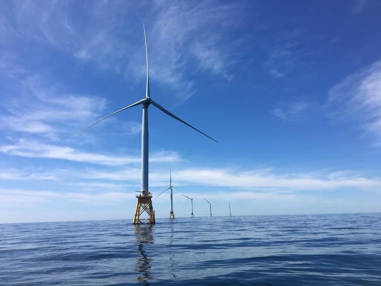 El Gobierno de Estados Unidos dio este martes luz verde a la construcción de la primera gran planta marítima de energía eólica del país, impulsada por un consorcio de empresas en el que figura una filial de Iberdrola. (ESPECIAL) 