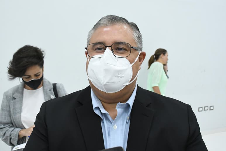 Sin mayores incidentes fue como se vivió la jornada del día de las madres en la ciudad de Torreón, así lo informó durante hoy martes el alcalde Sergio Lara Galván, quien además destacó la coordinación que se tuvo para vigilar los diversos giros comerciales y de servicios en el municipio. (FERNANDO COMPEÁN)