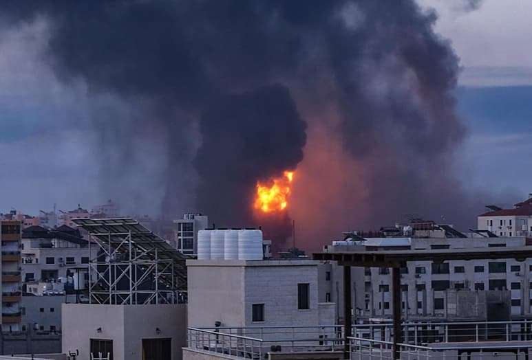 Las Brigadas al Qasam, el ala armada del movimiento islamista Hamás, amenazó hoy con atacar 'nuevos objetivos' en Israel a las 18:00 hora local, 15:00 GMT. (ARCHIVO)