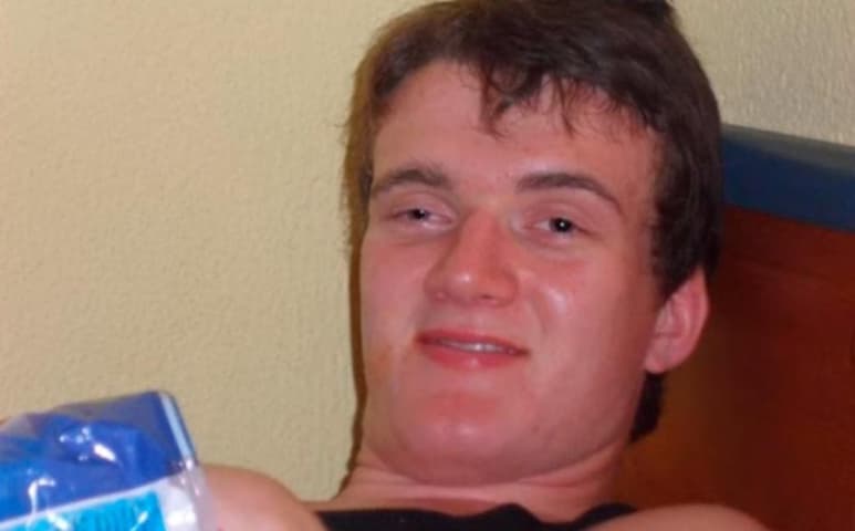 Su imagen se volvió uno de los memes más populares de la red (CAPTURA)