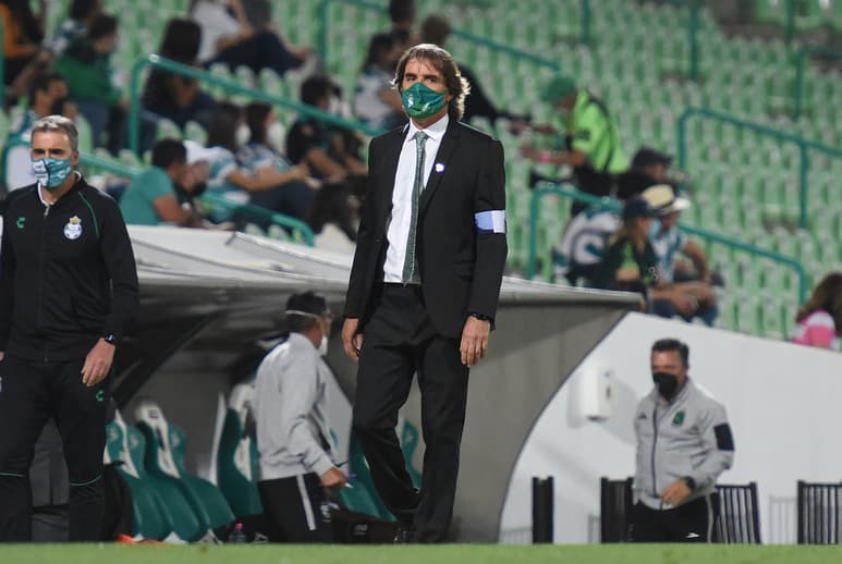 Guillermo Almada dijo que van a ir a salir a buscar el partido de vuelta ante Rayados. (JESÚS GALINDO)