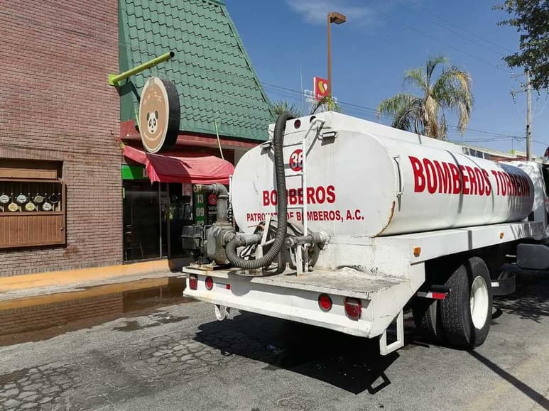 A las 16:00 horas se reportó el incendio por el sistema de Emergencias 911, indicando que era en el restaurante To Go To Go comida china gourmet. (EL SIGLO DE TORREÓN)