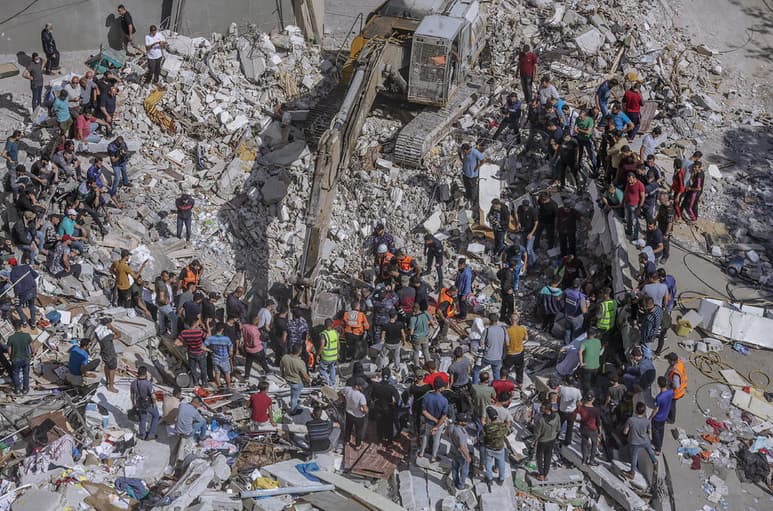 La agencia humanitaria de la ONU advirtió que la situación dentro de la Franja de Gaza es cada vez más desesperada a medida que la guerra entre Hamas, los gobernantes del territorio, e Israel persiste sin un final a la vista. (ARCHIVO)