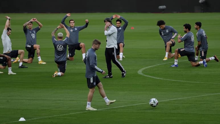 El seleccionador alemán, Joachim Löw, dio hoy la lista de convocados para la Eurocopa 2020, que se celebra del 11 de junio al 11 de julio. (ARCHIVO)