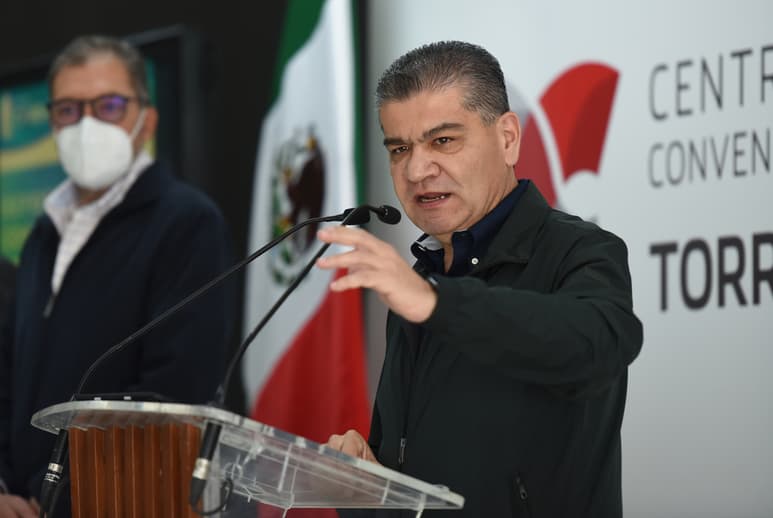 Miguel Ángel Riquelme Solís dio a conocer que acudirá hoy jueves o mañana viernes a aplicarse la primera vacuna contra COVID-19.