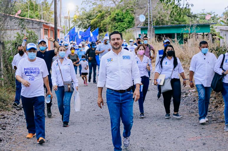 La Comisión Permanente del PAN designó como su precandidata a la alcaldía de Veracruz a Patricia Lobeira Rodríguez, esposa de Miguel Ángel Yunes Márquez a quien le retiraron la candidatura por supuestas anomalías en sus comprobantes de residencia. (ARCHIVO)