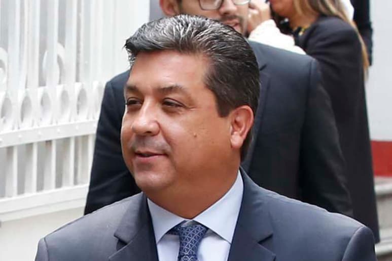 La orden de aprehensión de referencia afecta la esfera constitucional del Congreso y contraviene a la Constitución Política Mexicana, respecto a la resolución que con base en el párrafo quinto del artículo 111 Constitucional se emitió el pasado 30 de abril por un ministro de la SCJN.
(ARCHIVO)