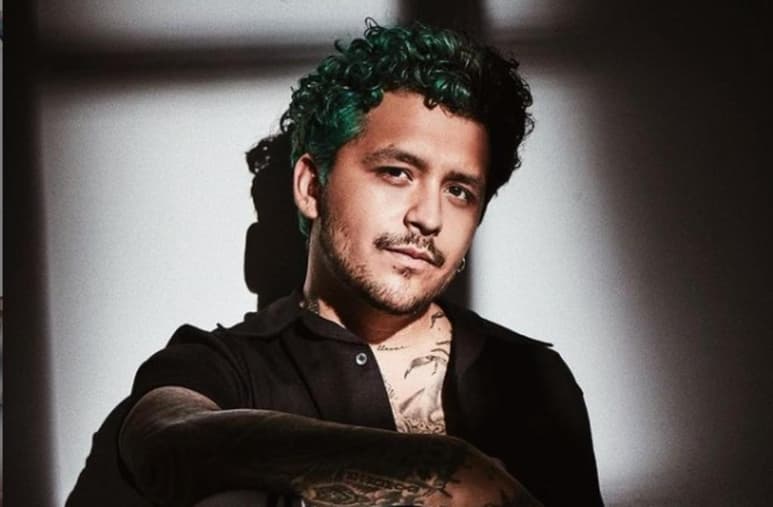 Los espectáculos comienzan a regresar del receso de un año al que estuvo sometido, y uno de los primeros en presentar localidades agotadas en sus presentaciones es el cantante y compositor Christian Nodal, que en ocho minutos vendió todos los boletos para sus presentaciones los días 18 y 19 de junio en el Parque Fundidora de Monterrey, Nuevo León. (ESPECIAL)