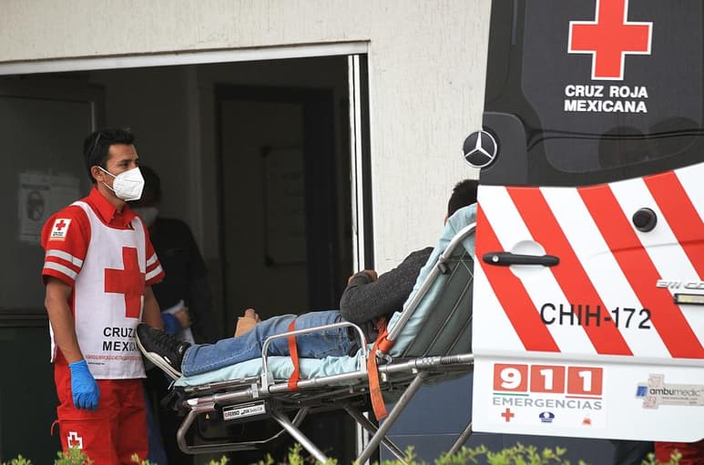 Este sábado 22 de mayo, México registró un total de 221 mil 597 muertes confirmadas provocadas por el coronavirus SARS-CoV-2 de acuerdo a la Secretaría de Salud en su informe técnico. (ARCHIVO)