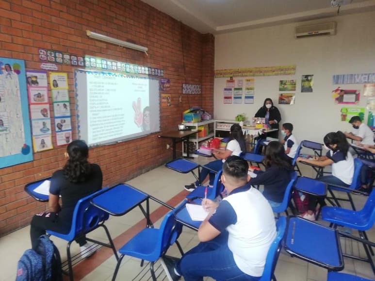 El regreso se da luego de que autoridades Educativas y de Salud del Gobierno del Estado dieran luz verde a los planteles escolares particulares pero solo de nivel Preescolar y Primaria.
(ARCHIVO)