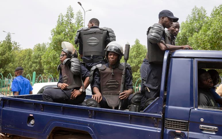 Las autoridades francesas condenaron este martes 'con firmeza y de forma unánime' el golpe de Estado en Mali y amenazaron con represalias a quienes obstaculicen la transición en ese país. (ARCHIVO)