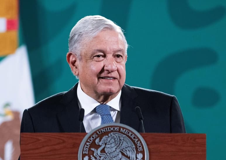 El titular del Ejecutivo federal señaló que aunque extranjeros vengan a hacer proselitismo y a conspirar contra su gobierno, los mexicanos no se dejan manipular. (EFE)