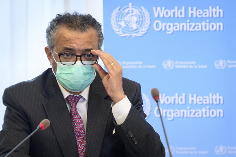 El director de Emergencias Sanitarias de la Organización Mundial de la Salud (OMS), Mike Ryan, lamentó hoy que la investigación de los orígenes del coronavirus causante de la COVID 'se vea envenenada por la política', en la semana en la que EUA ha aumentado sus presiones para que prosigan esos estudios. (ARCHIVO)