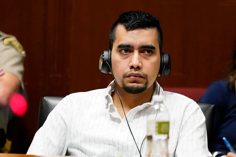 Un jurado declaró culpable de homicidio el viernes a un trabajador del campo por el secuestro y asesinato de una estudiante de la Universidad de Iowa en 2018. (AP)