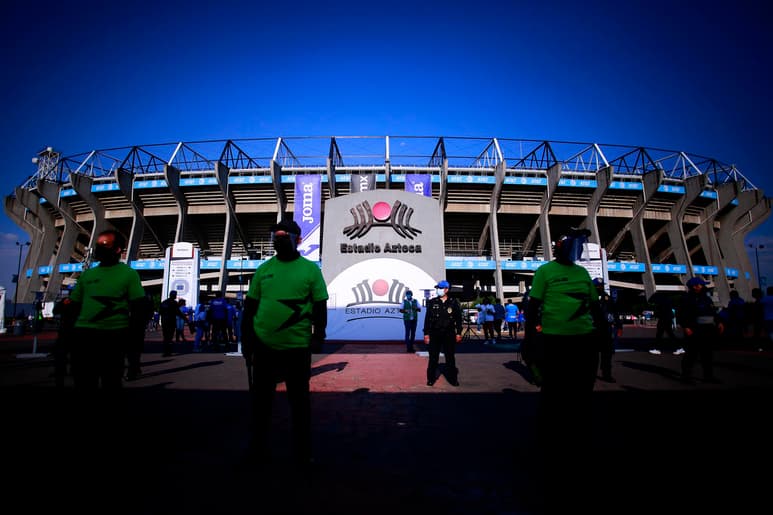 Se llevó a cabo la junta de seguridad para la Gran final del Guardianes 2021 entre dirigentes de la Liga MX y autoridades de la Ciudad de México, autorizando que habrá mil 200 elementos de protección en el Estadio Azteca el cual aceptará solo el 25 por ciento de aforo. (JAM MEDIA)