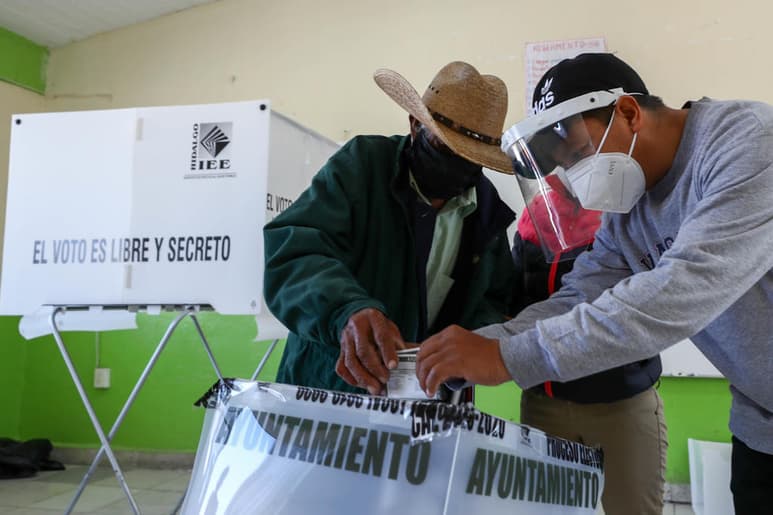 Especialistas advierten a una semana de las elecciones que la violencia política, la pandemia de COVID y las nulas propuestas de muchos candidatos son los principales factores que podrían impactar en los comicios. (ARCHIVO)