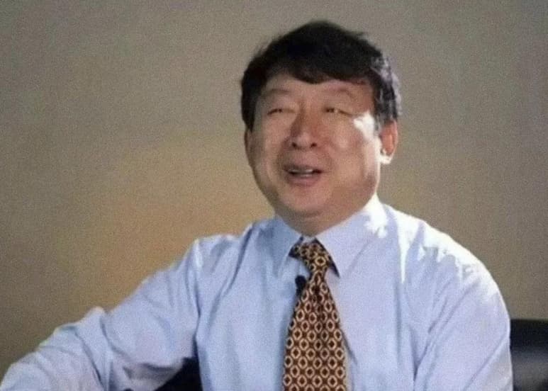 El hombre también dice que ‘lamenta que su hija tenga un bajo coeficiente intelectual’. (INTERNET)