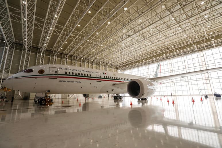 El presidente Andrés Manuel López Obrador manifestó que 'no hay problema' en que el Comité Olímpico Mexicano (COM) no acepte la propuesta del gobierno federal de que la delegación que viaje a los Juegos Olímpicos de Tokio 2020 use el avión presidencial TP-01. (ARCHIVO)