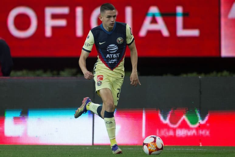 El español Álvaro Fidalgo tuvo un buen torneo con las Águilas del América, que quedaron eliminadas en cuartos de final. (EFE)