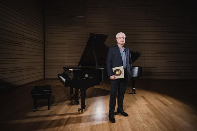 Intérprete. En su nuevo álbum, Juan Pablo Horcasitas ejecuta preludios de Chopin, Carlos Chávez, Duke Ellington, entre otros. (ARCHIVO)