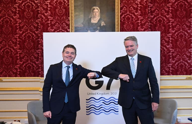 Los ministros de Sanidad de los países del G7 acordaron este viernes trabajar para el desarrollo de estándares internacionales que permitan el reconocimiento mutuo de test y 'certificados de vacunación' de COVID-19 y, potencialmente, otras enfermedades. (EFE) 
